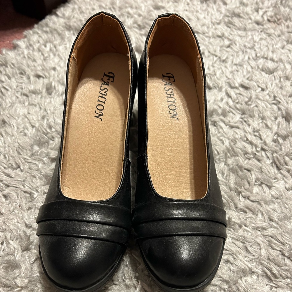 Fashion pump women’s heels